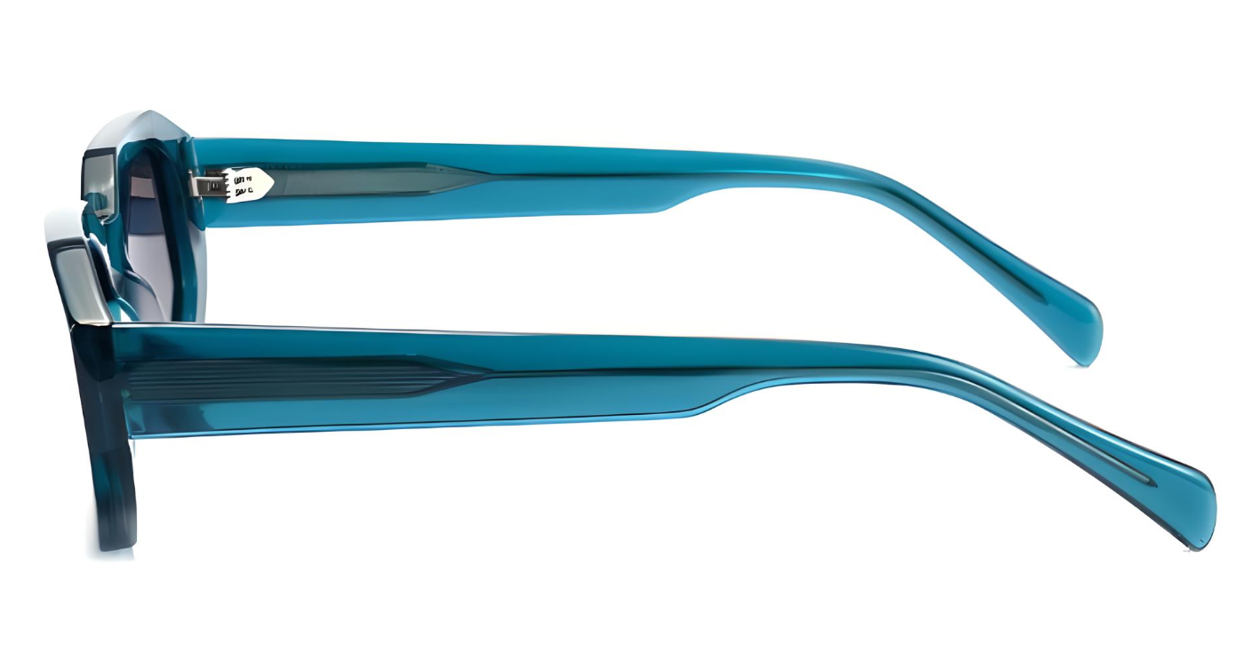 "Amanda II" Polarised