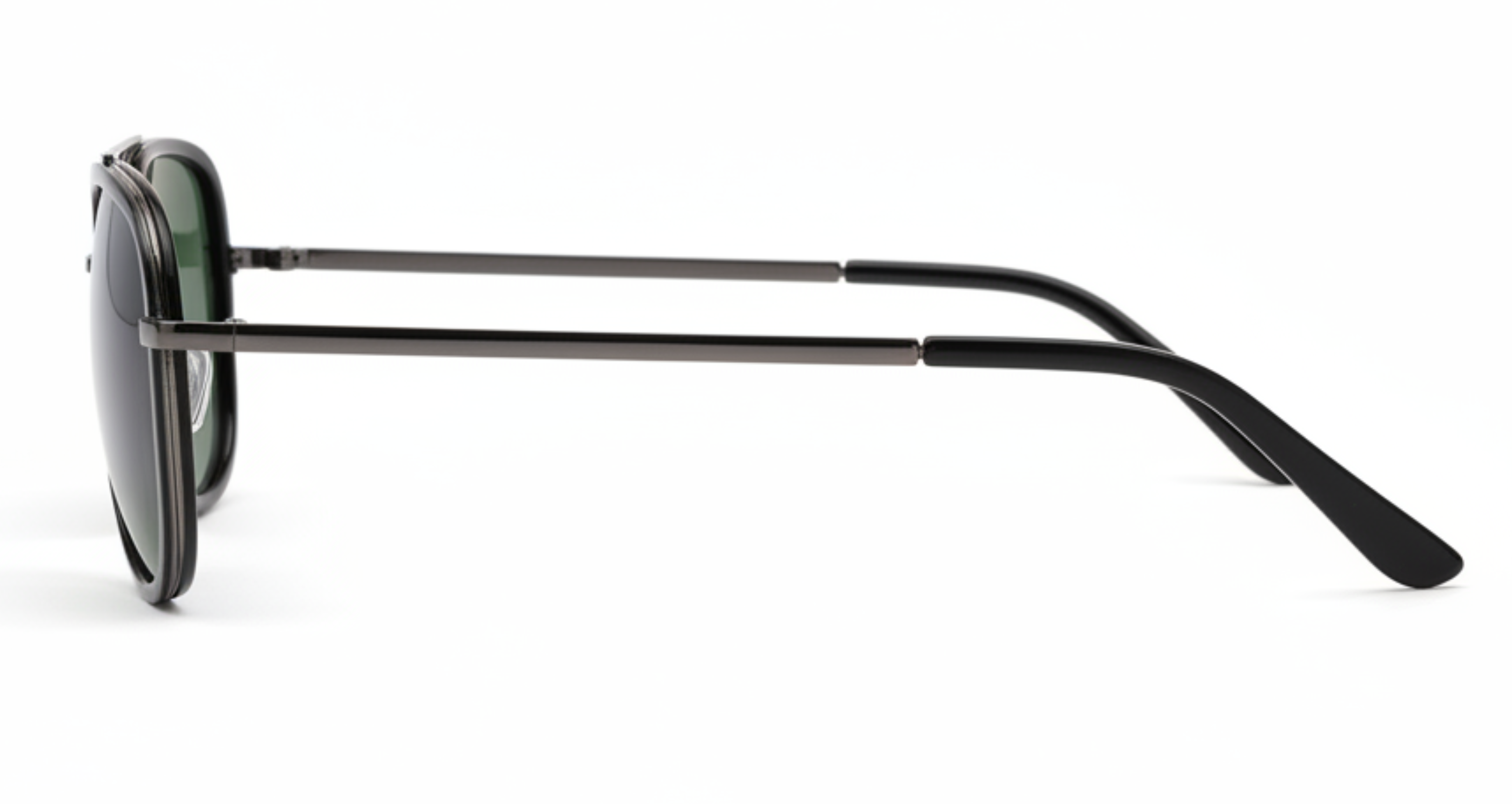 Dallas - A pair of sunglasses with dark gray acetate frames and dark UV 400 polarised lenses, shown in a side profile view against a white background - Missandtrendy