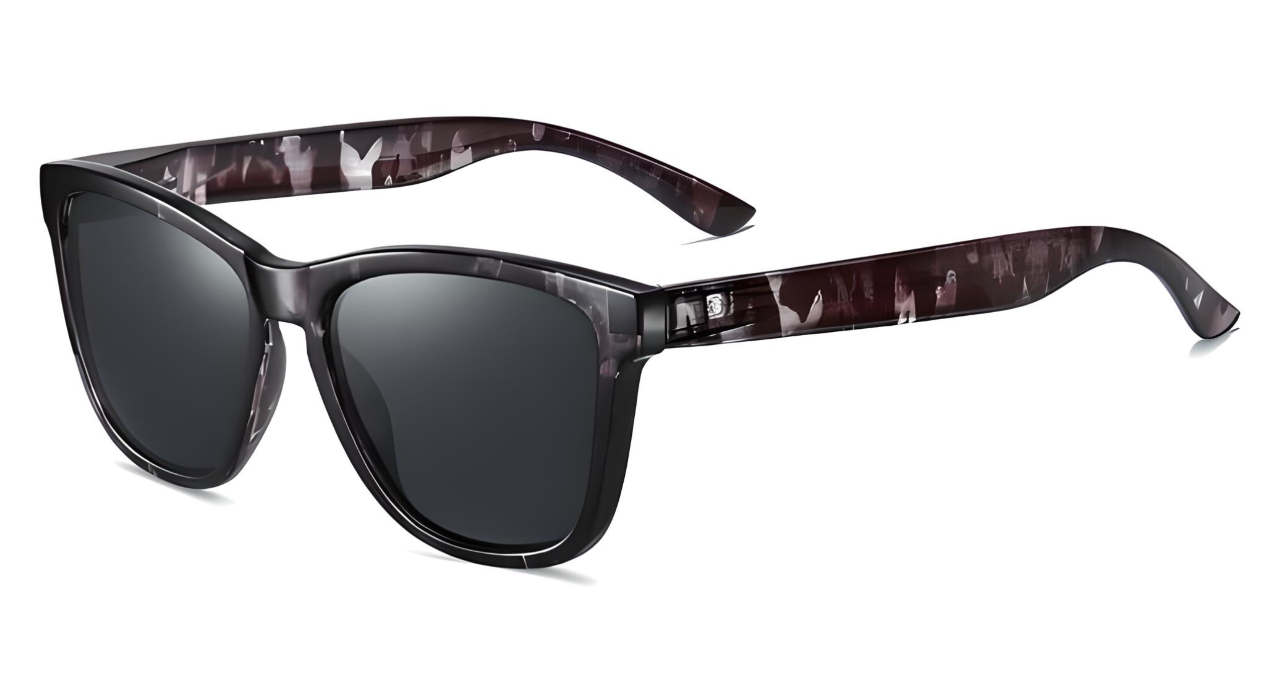 Dreamlike_Unisex_Polarized_sunglasses_gradient_black_Classic