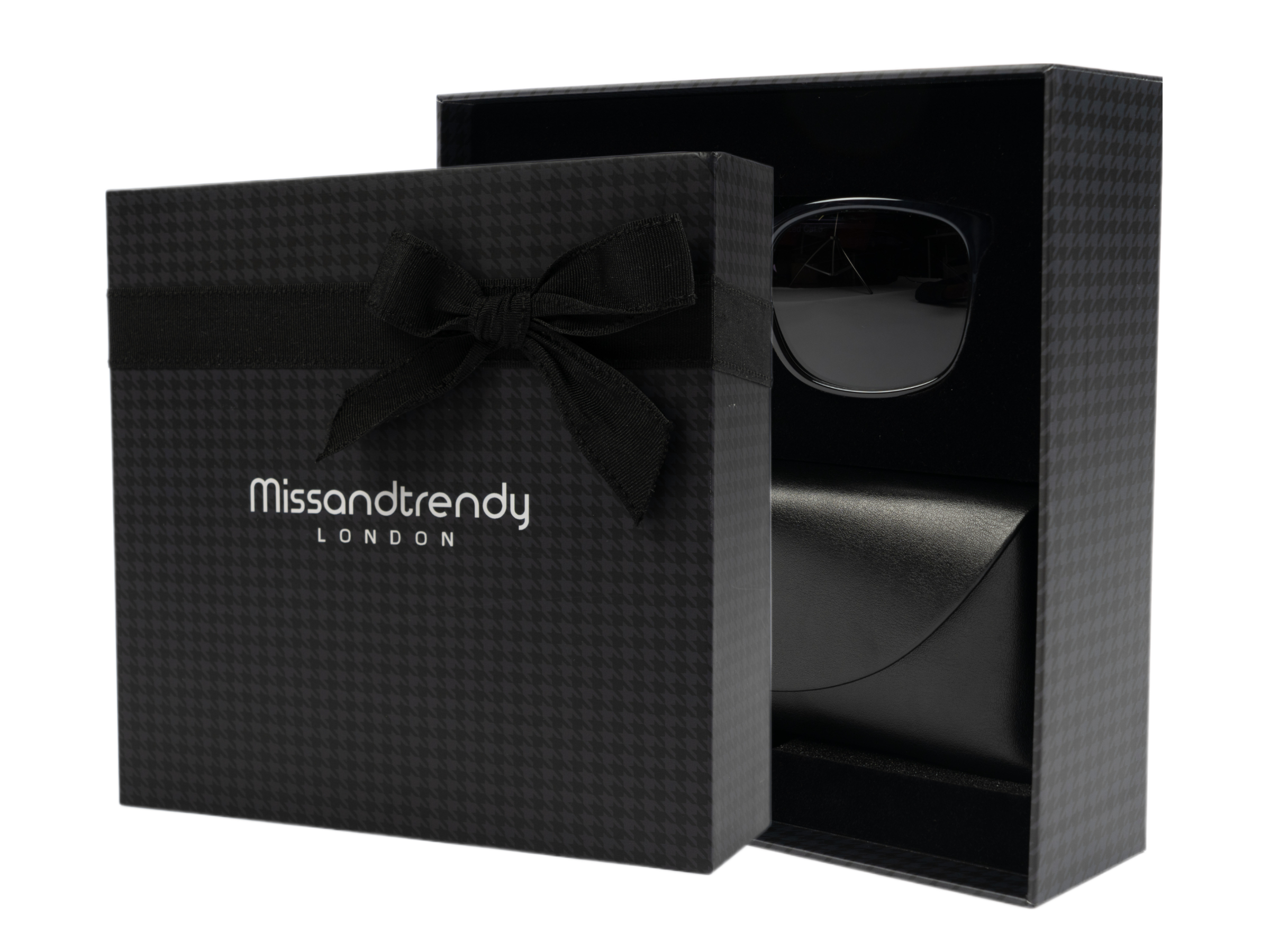Sunglasses Gift Box and Accessories By Missandtrendy