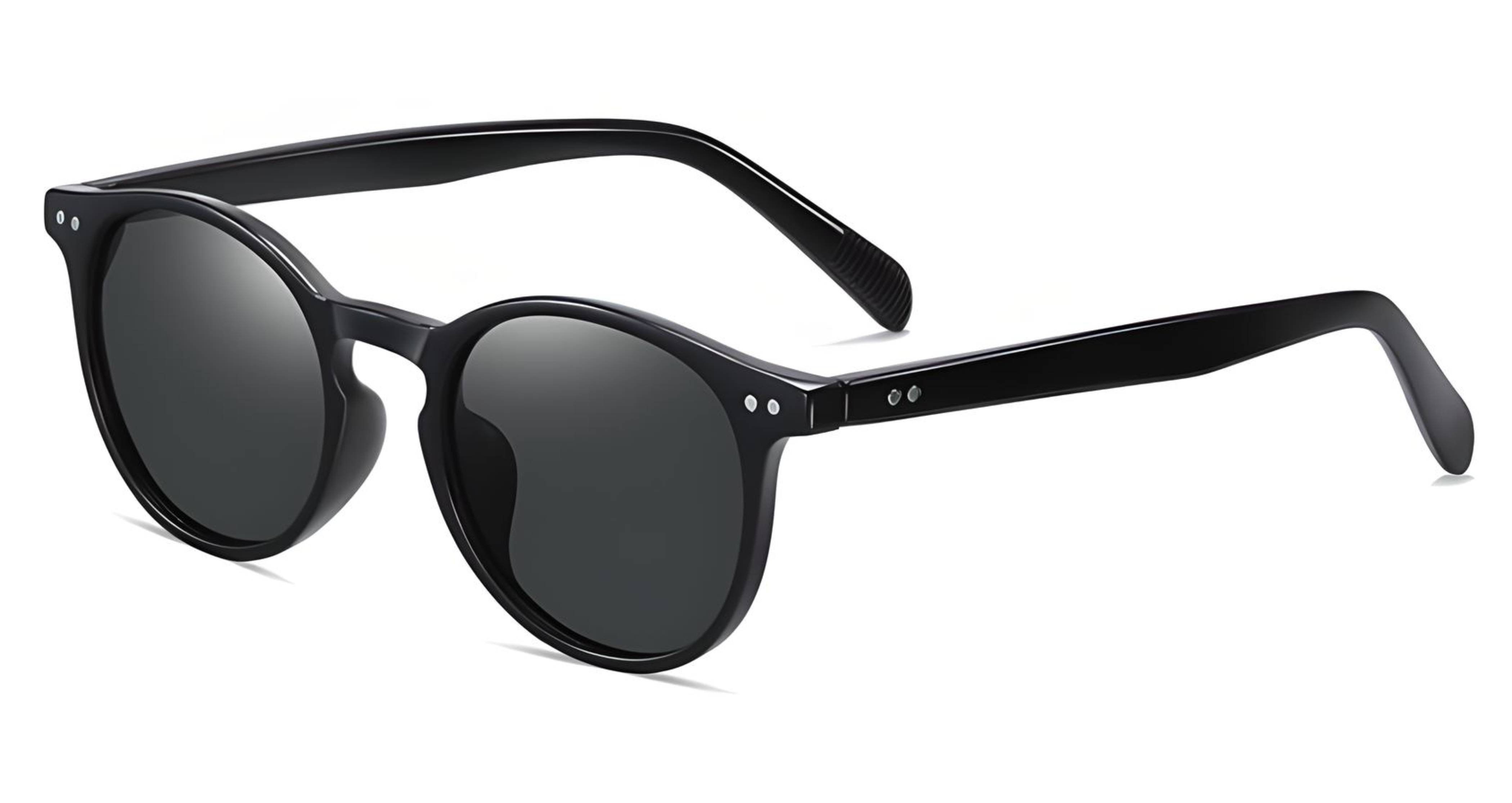 Missandtrendy sevilla round sunglasses with black frame and black lens 45º side view