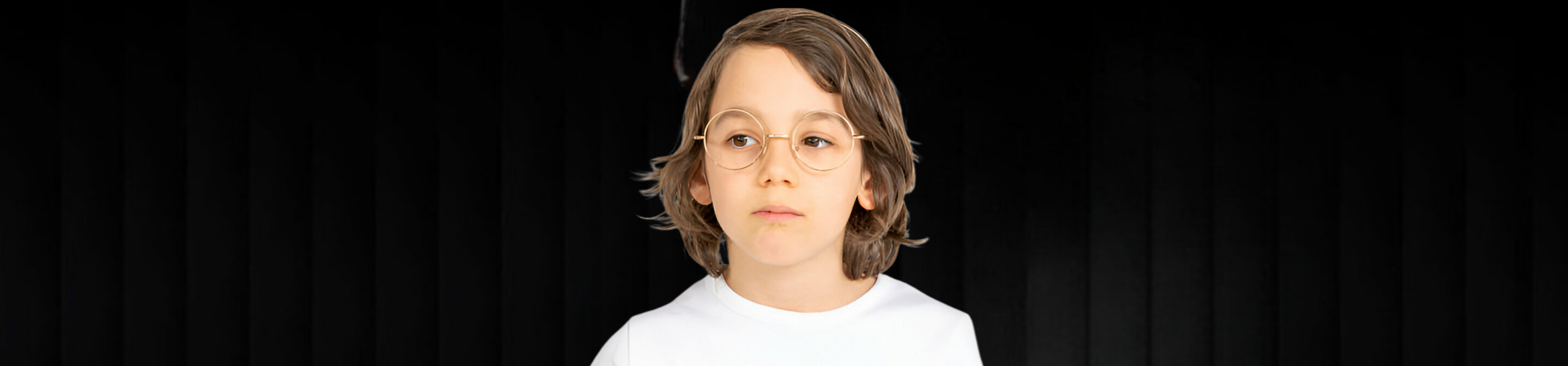 Kid model wearing metal frame glasses from Missandtrendy®