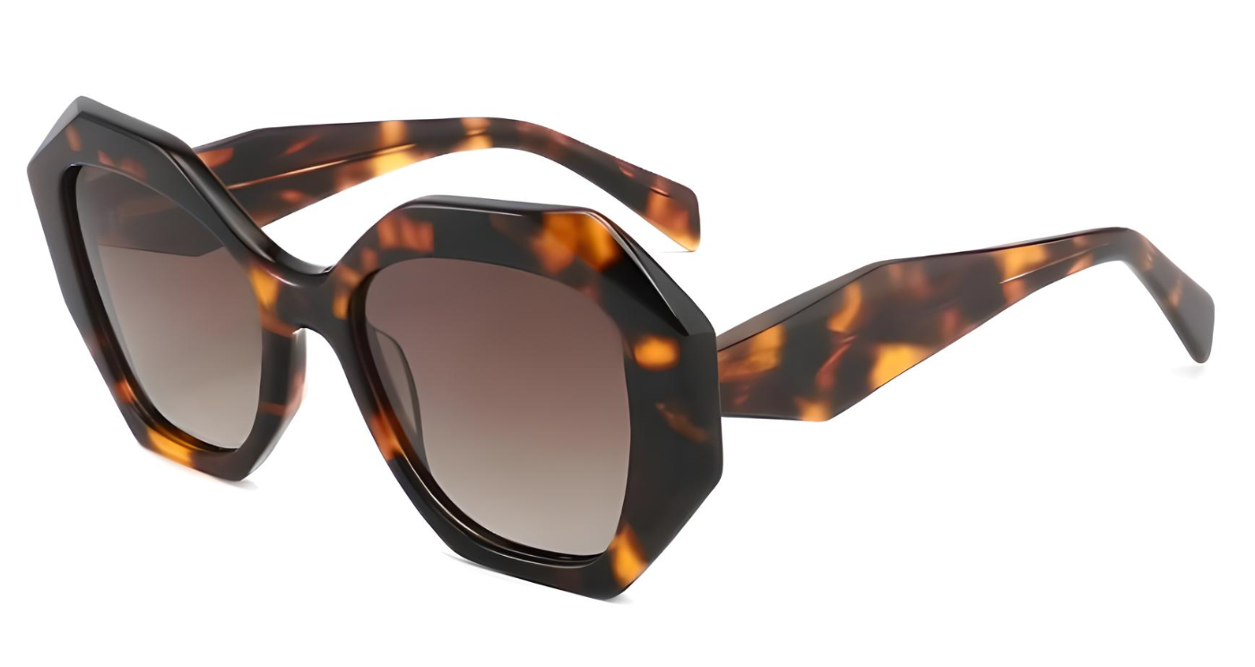 "Nicole" Polarized