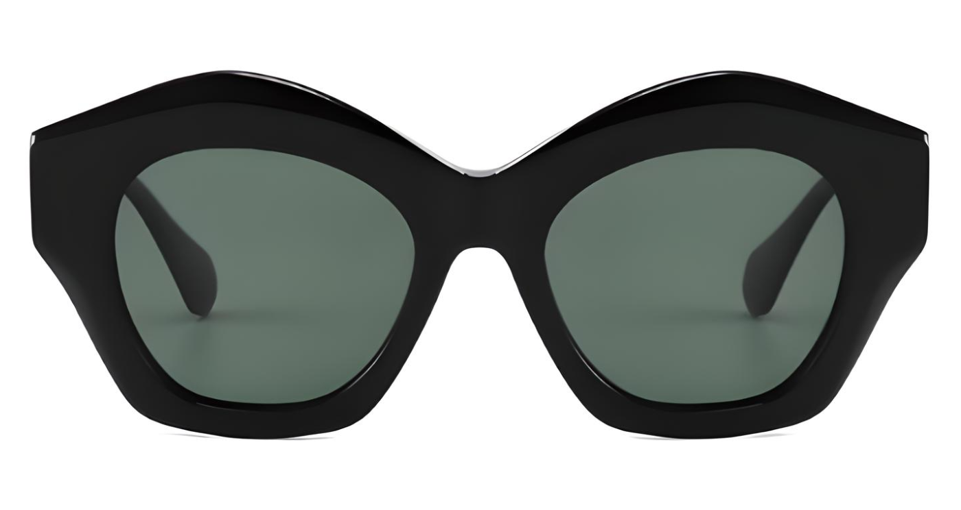 "Chloë" Polarized