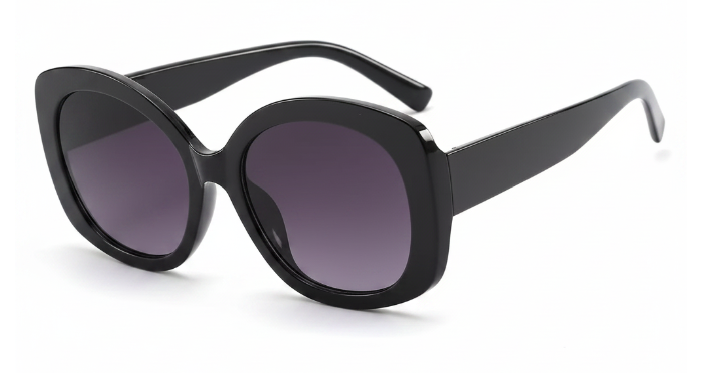 Diva black frame and gradient lack lens oversized polarised sunglasses by Missandtrendy 45º side view.