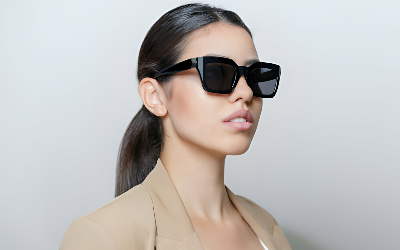 Female model wearing black polarised oversized sunglasses from Missandtrendy UK